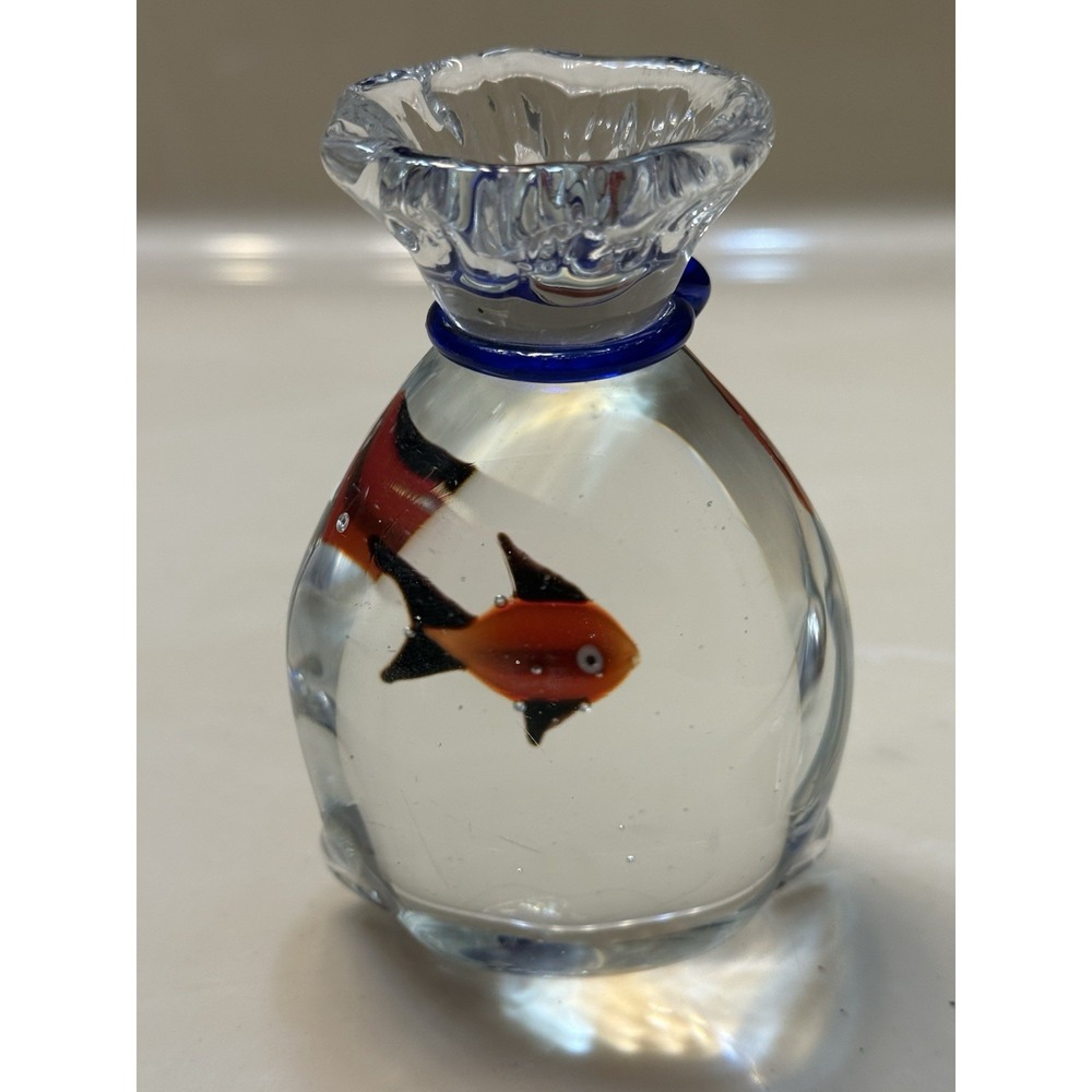 Murano Glass Fish In Bag With Drawstring Paperweight - Picture 2 of 3